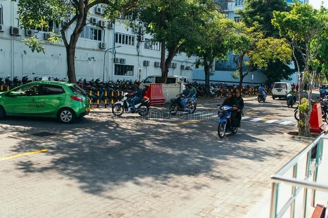 马尔代夫玩一周多少钱，马尔代夫和三亚哪个好玩（带你看看真实的“马尔代夫”）