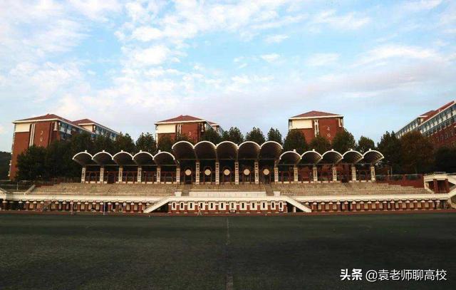 山东理工大学，山东理工大学是不是985 211（同在山东却不在省会的两所理工大学）