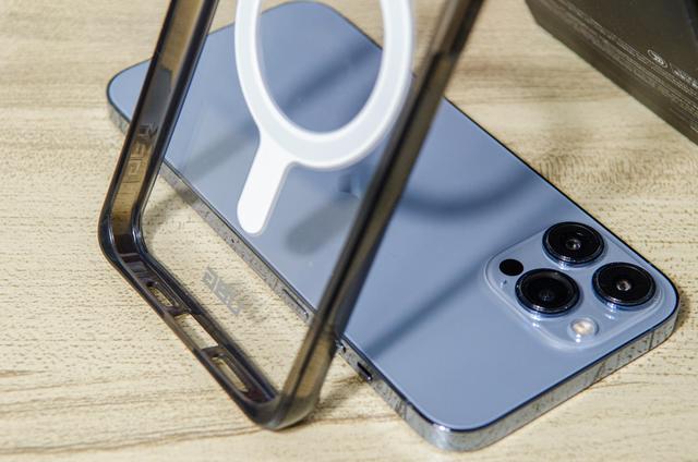 苹果手机简介，苹果手机品牌介绍（我的iPhone13使用四个月优缺点汇总与配件推荐）