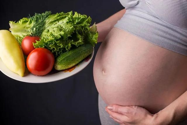 29周胎儿几斤才正常，怀孕29周宝宝多少斤正常（29岁孕妇39周痛失胎儿）