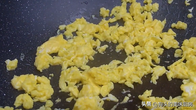 用平底锅做的鸡蛋卷为什么不脆，为什么自己做的鸡蛋卷不脆（孩子点名要吃的菜卷）