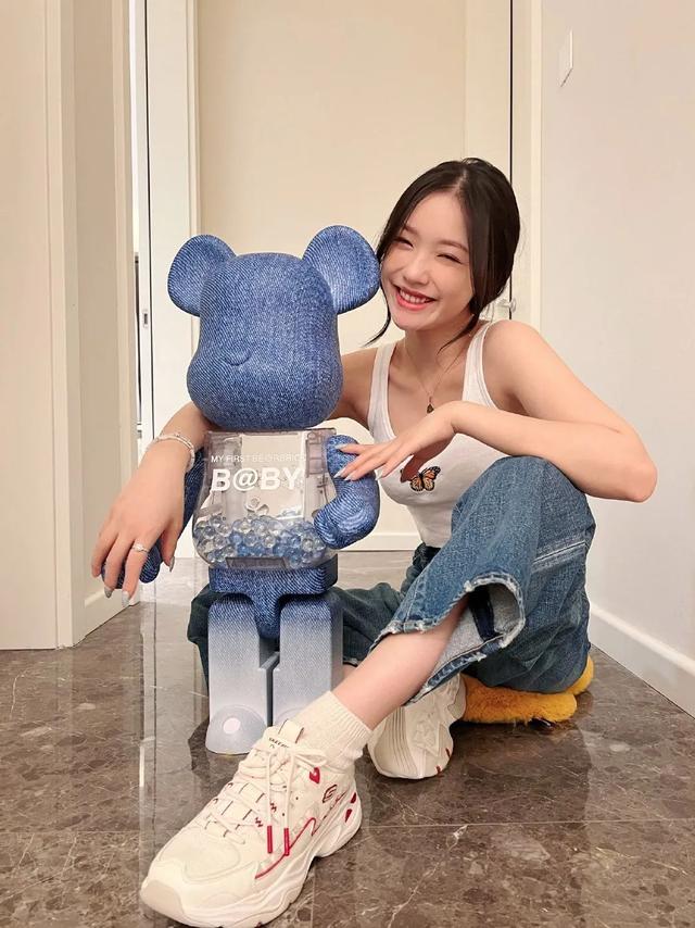 去海边穿什么鞋子合适，去海边沙滩穿什么鞋最合适（今夏最火的4双新鞋）