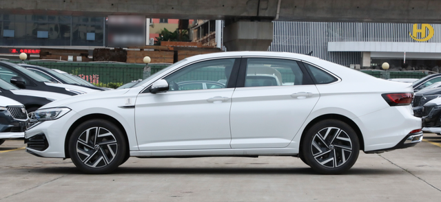 速腾后备箱尺寸，速腾的后备箱尺寸是多少（试驾23款全新速腾）