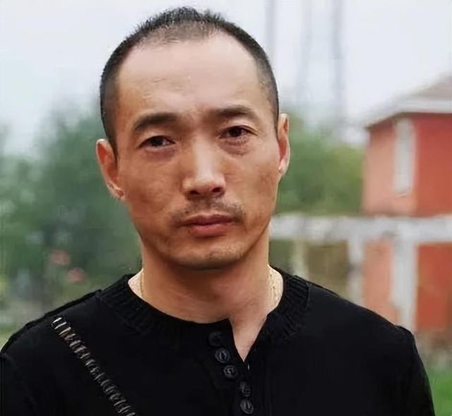 电视剧《征服》中韩跃平的饰演者是演员白红标.