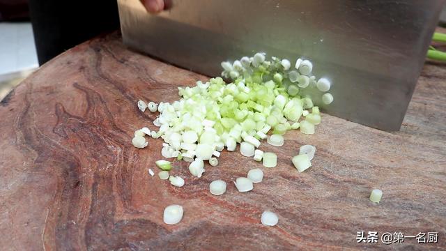 芹菜饺子馅的做法，芹菜饺子馅的做法大全（头伏的饺子用这4种菜调馅）