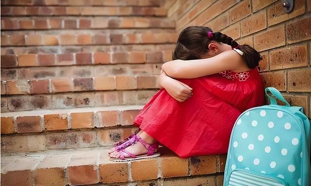 三年以上的衣服建议扔掉，旧内裤怎么处理吉利（长期给孩子穿“二手衣服”）