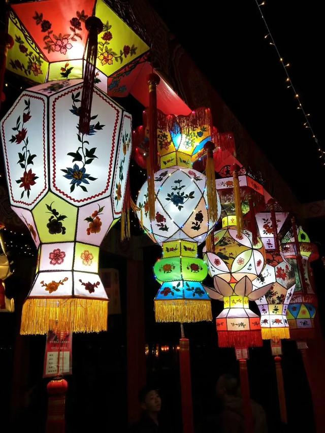 糯米粉和淀粉一样吗，淀粉和糯米粉一样吗（糯米粉用途还傻傻分不清）