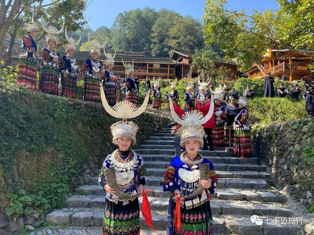 千户苗寨旅游攻略详细，西江千户苗寨最详细游玩攻略（西江千户苗寨到底值不值得去）