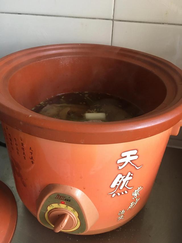 牛排骨的家常做法，家常牛排骨怎么做好吃（牛排骨的简单美味做法）