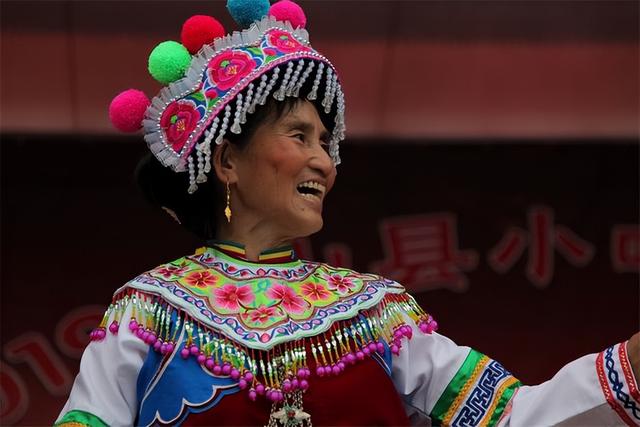 打歌是什么意思，打歌服是什么意思啊（彝族人热烈欢快的音乐party——彝族打歌）