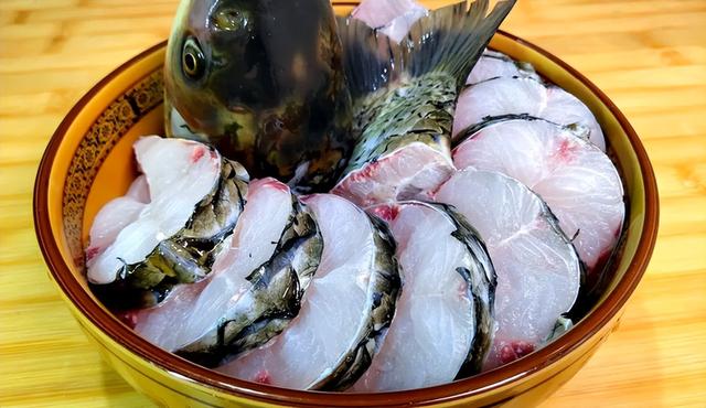 苹果中含有增强记忆力的微量元素是，苹果中含有增强记忆力的微量元素是什么（却经常“头晕”是咋回事呢）