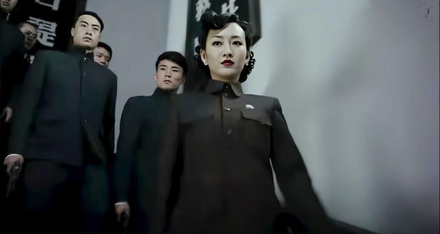 明楼喜欢汪曼春吗，伪装者里的明楼和汪曼春的故事（三看《伪装者》）