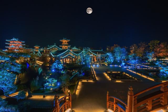 南京晚上哪里好玩的景点，上海旅游景点哪里好玩（共赴2022南京中秋佳节）