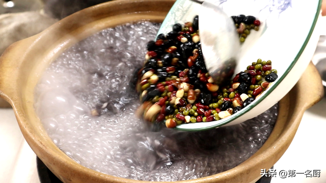 早餐食谱简单快速做法，早餐食谱简单快速做法面条（早餐少吃包子、油条）