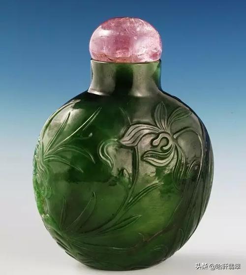 鼻烟壶是什么，鼻烟壶是什么东西（小小一个集工艺之大成）