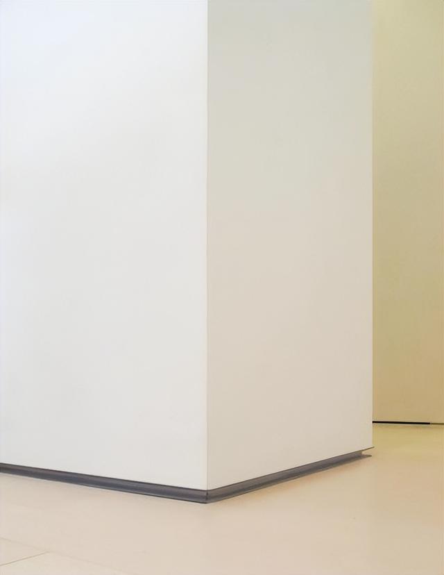 踢脚线尺寸，踢脚线怎么量（你们家因为踢脚线翻车）