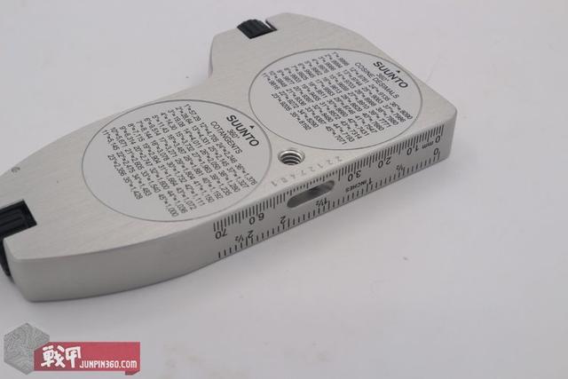 指北针和指南针的区别，指北针的使用方法图解（藏在《终极名单》里的三角函数神器——Suunto）