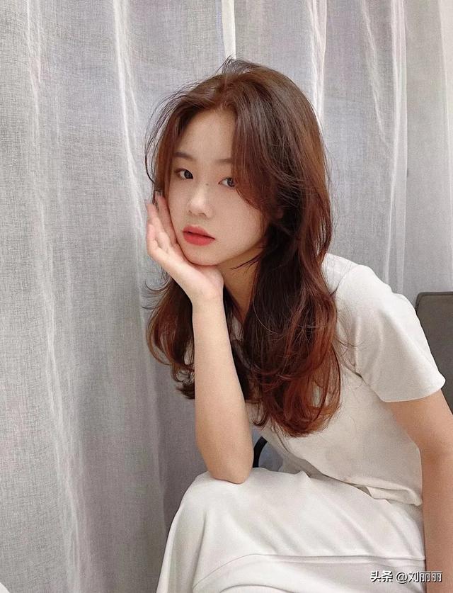 今年流行的发型女，今年流行的发型女30岁（最美15款送给大家）