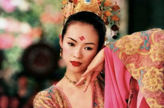 新上海滩方艳芸最后咋了，上海滩中的方艳芸（10位“大变脸”的内娱女神）