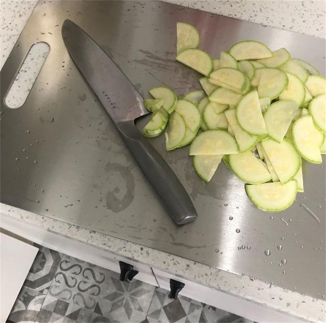 超薄翻斗鞋柜哪个牌子好，17cm翻斗鞋柜安装视频（让人“买得起却用不起”的6件家居用品）