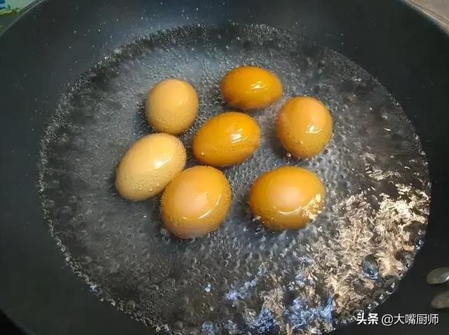 如何煮鸡蛋简单又好吃，如何煮鸡蛋简单又好吃的做法（水煮蛋的正确做法）