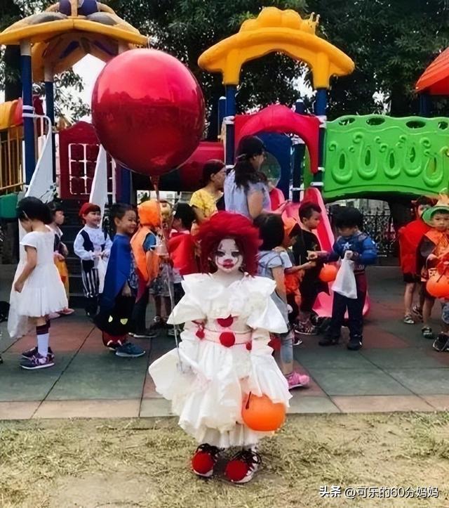 幼儿园小朋友妆容图片，宝宝元旦妆容（幼儿园万圣节妆容，家长有多拼）