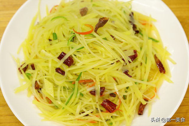 土豆怎么做才好吃，土豆怎么做才好吃又简单视频（营养解馋，上桌连汤汁都不剩）