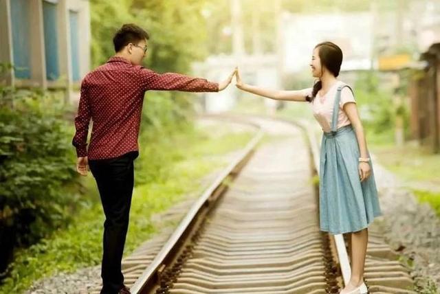 爱和喜欢的区别很简单，爱与喜欢的区别（“喜欢”和“爱”真的是一回事吗）