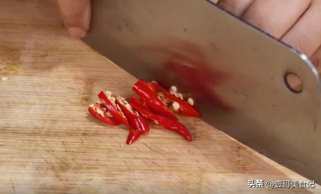 怎样做美味的佛手瓜木耳炒鸡蛋，佛手瓜和木耳鸡蛋一起吃的功效（佛手瓜不要直接炒了）