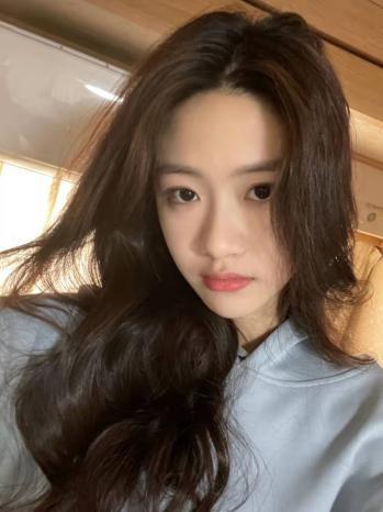 宝藏男孩│周翊然，微信头像，宝藏男孩│周翊然（00后小花们“来势汹汹”）