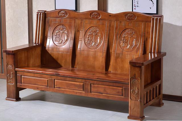 香樟木家具的优缺点，杉木家具的优缺点（香樟木沙发有危害吗）