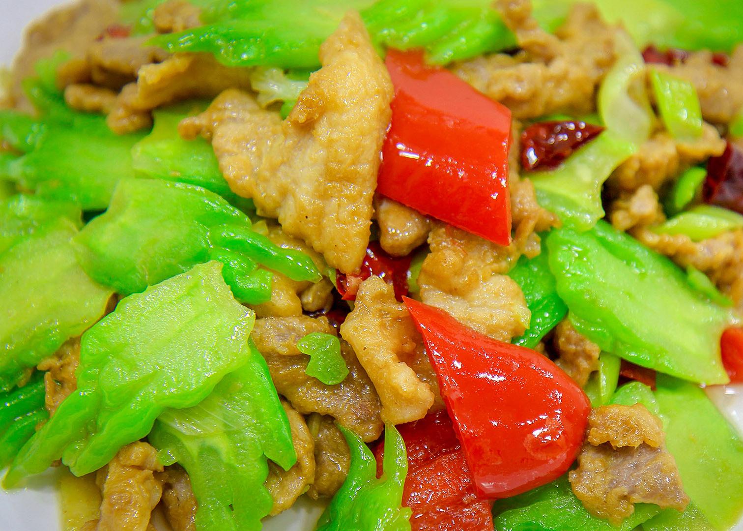 天气热吃苦瓜的好处(建议中老年人) - 九五城市信息网