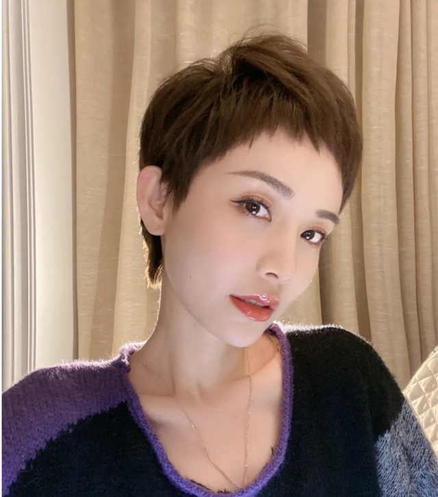 头发稀少适合什么发型？10款时髦大气的流行发型，既显发量又有型