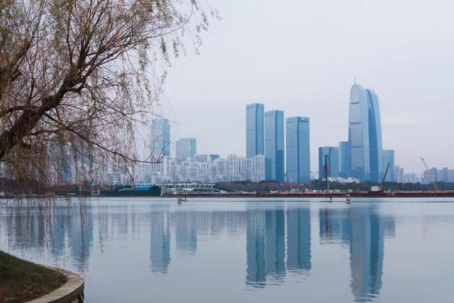 苏州旅游景点大全，苏州好玩的旅游景点（江南古镇、特色街区、绚丽之夜都在这）