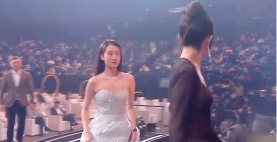 赵丽颖和朱梓骁合作的，赵丽颖和朱梓骁演的电视（后因一饭之恩记张睿8年）