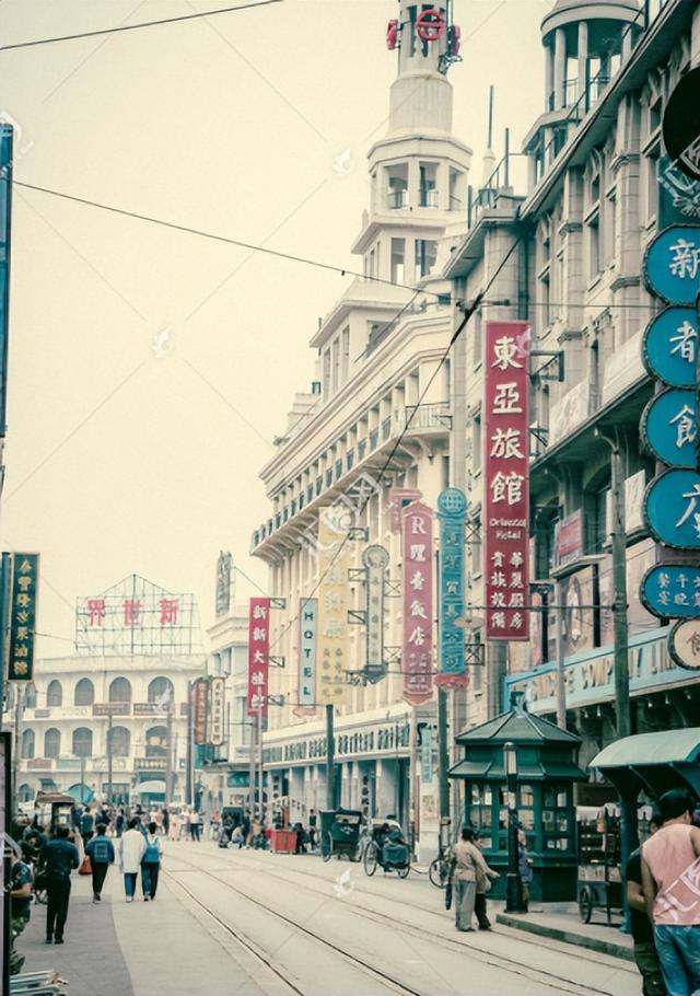 余美颜摩登情书内容是什么，余美颜摩登情书全文免费（美女作家余美颜削发为尼）