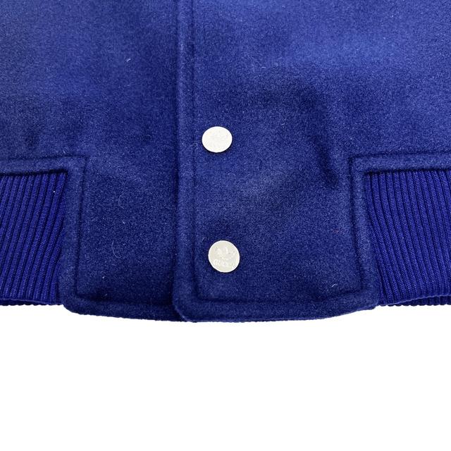 阿迪达斯三叶草男装外套，22FW三叶草织带棒球服外套拥有较高的色牢度