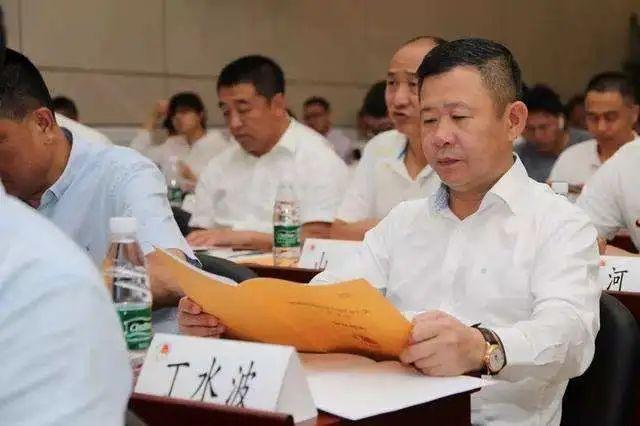 特步为什么穿的人少了，现在穿特步会很LOW吗（比肩耐克阿迪的跑鞋）