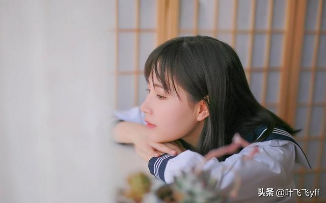 和女孩子聊什么，和女孩子吃饭聊什么话题（撩女人的直接方式）