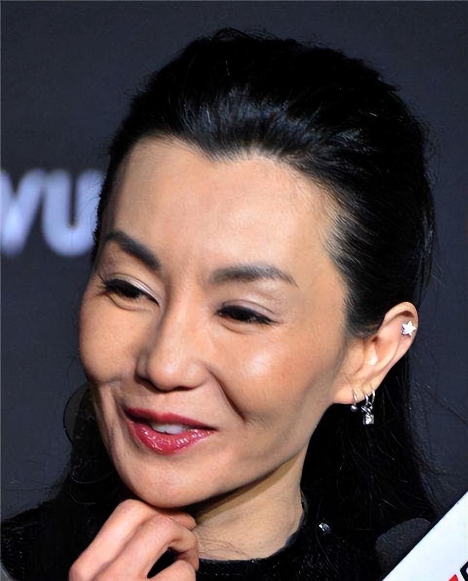 50多岁的香港女星(年轻时个个是女神,50岁后面目全非) - 龙腾网