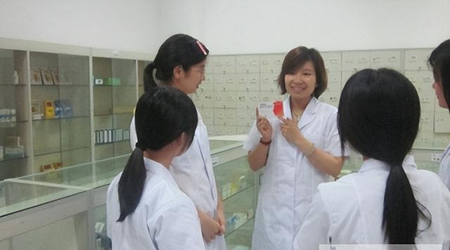 药剂学专业主要学什么，2021全国大学药剂学专业排名（药剂专业课程设置）