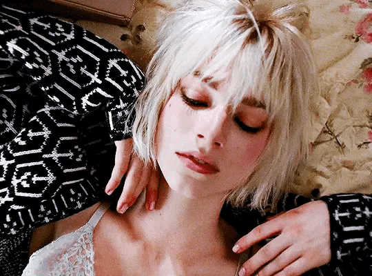 所谓的超模脸有什么特点，超模和平面模特的区别（时尚圈的“变性超模”到底有多厉害）