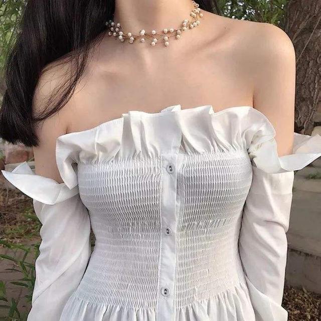 香水应该怎么喷，正确的喷香水方法（分享4个实用且高级的喷香法）