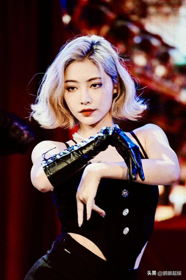 许佳琪跳《Fox》真的好性感迷人~