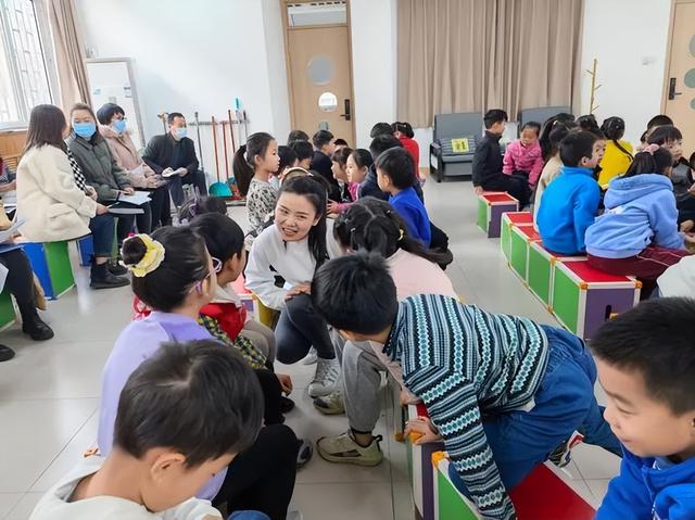 不上幼儿园可以直接上小学吗，23年幼儿园将“纳入义务教育”