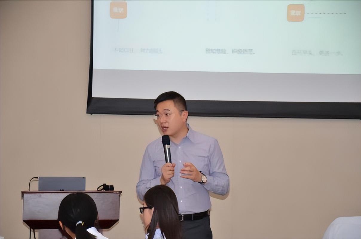 结构化表达三步法是哪三步，年终总结的攻略（结构演讲·三步学会职场公众表达）