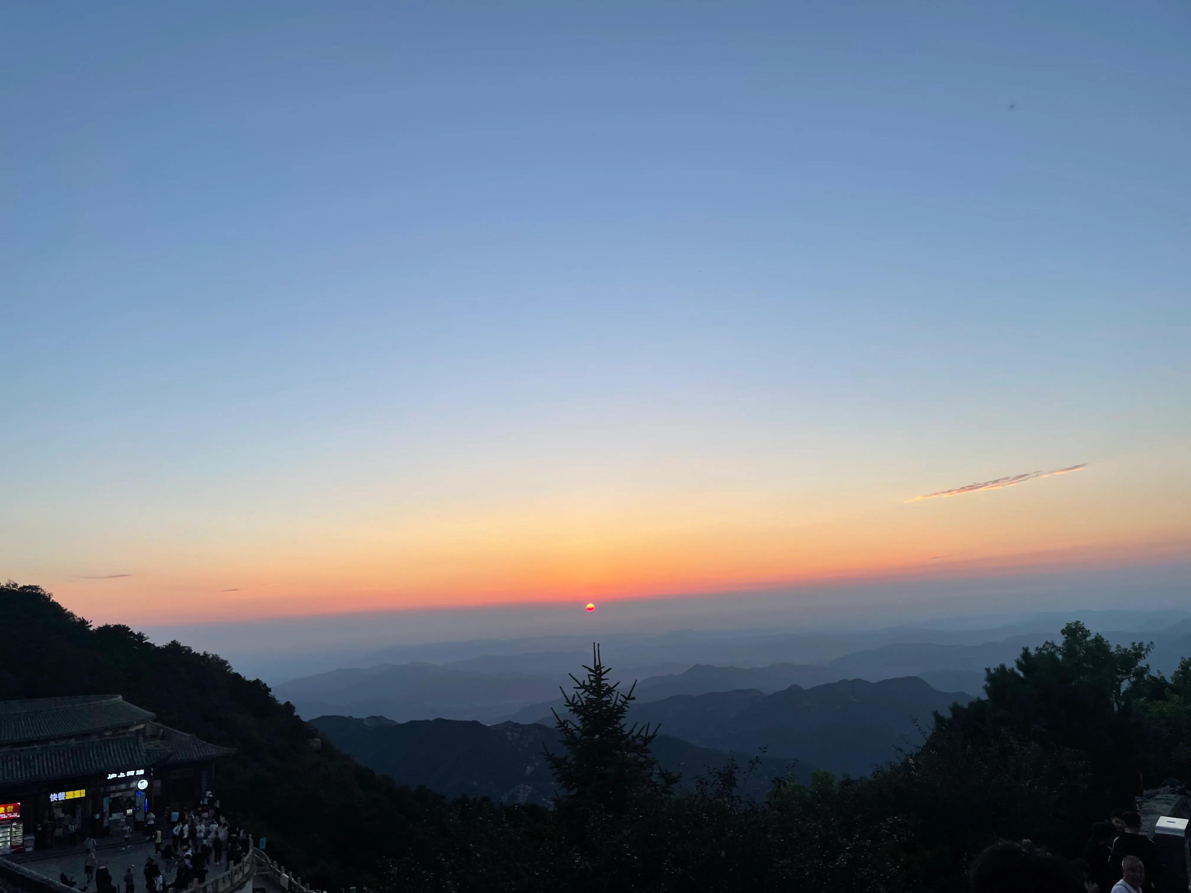 第一次登泰山的忌讳是什么（去泰山的更佳时间和讲究）