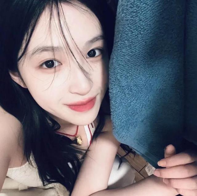 纯欲风头像微信，纯欲风头像（微信头像 ，， 纯欲女生头像）