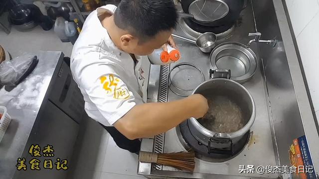 猪肉冻的家常做法简单，肉冻的正确做法（掌握比例一看就会零失败）