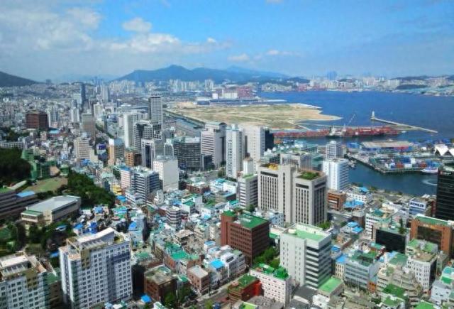 韩国第二大城市釜山与浙江第二大城市宁波对比，差距有多大？